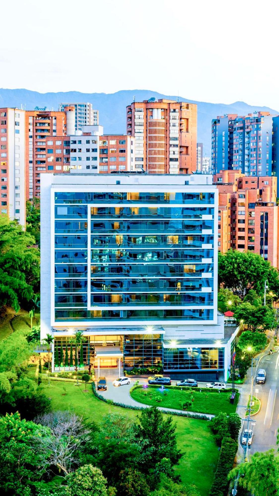 Nh Collection Medellin Royal Hotell Exteriör bild
